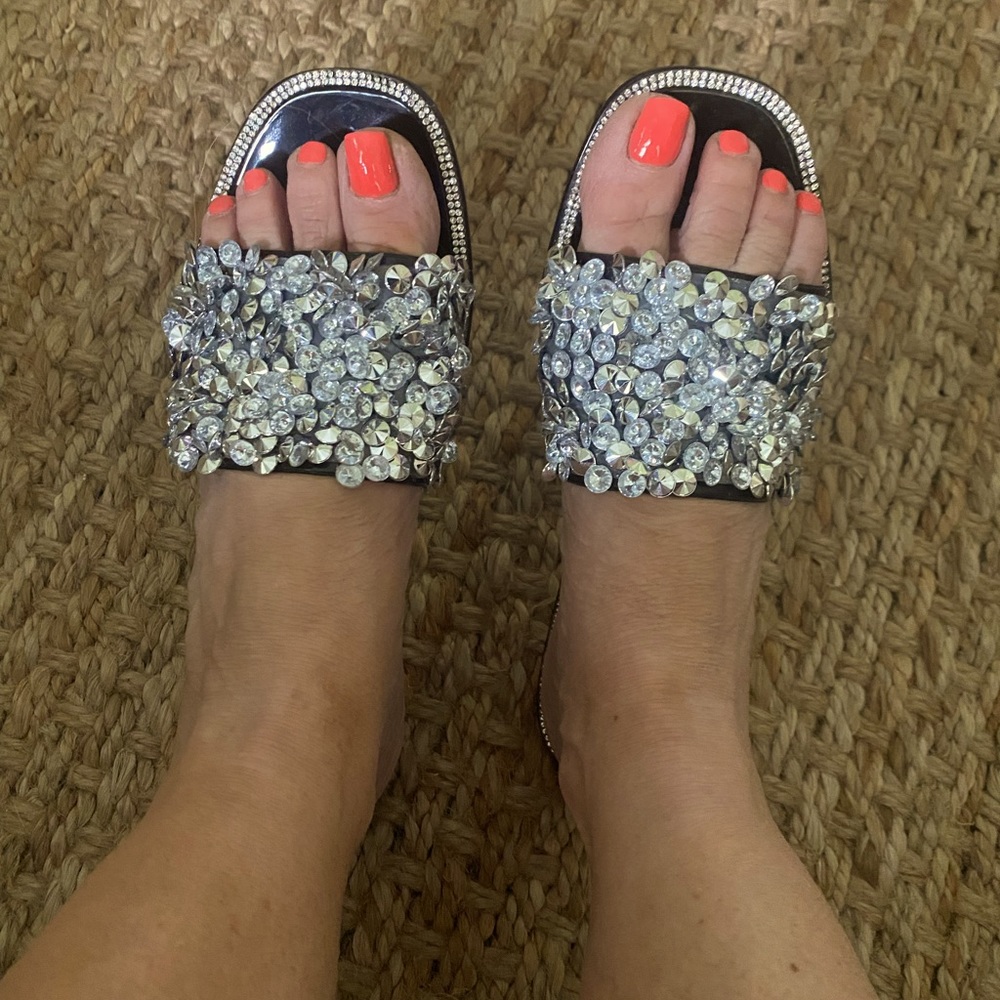 Crystal embezzled jellies in black